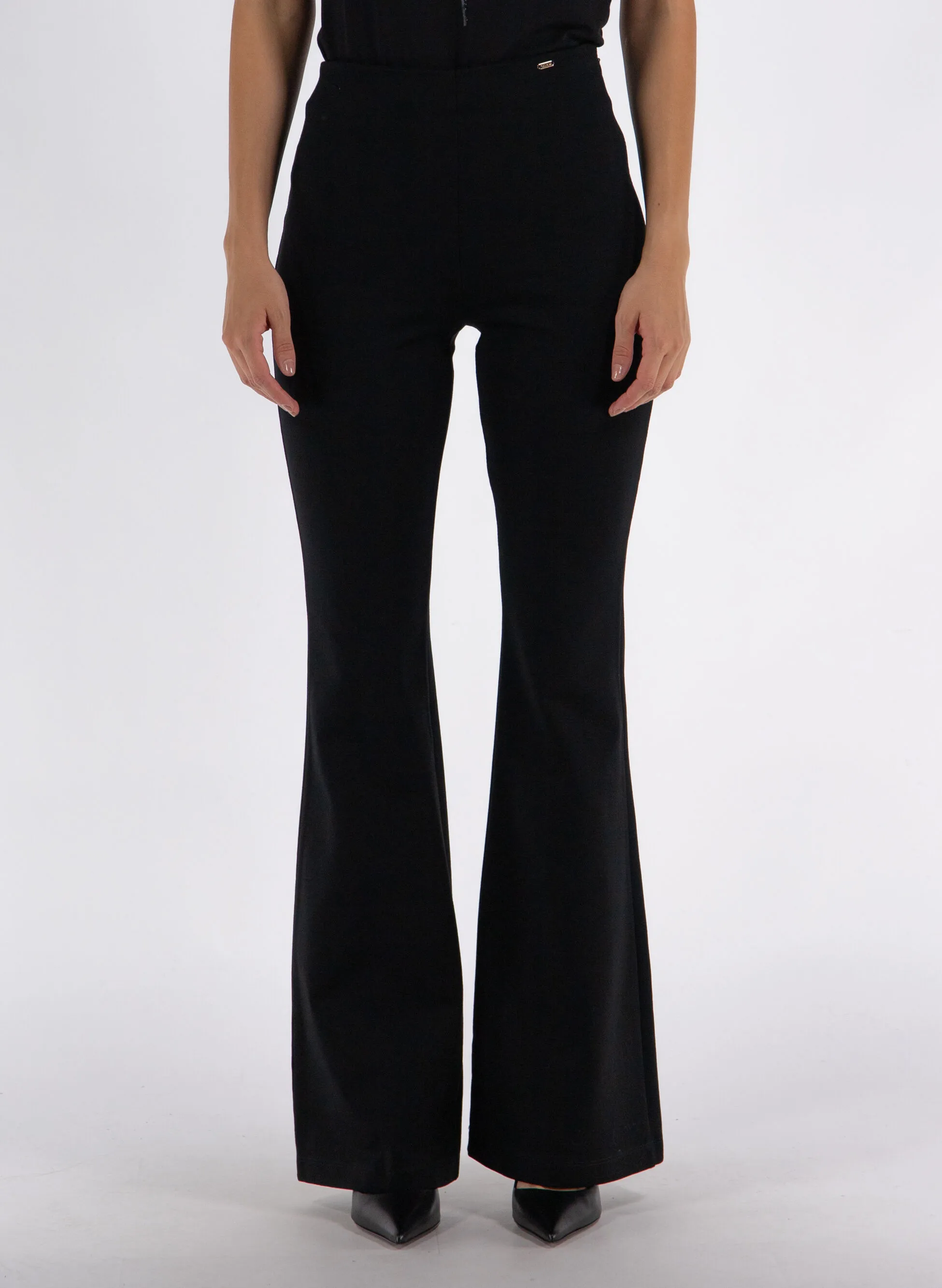 pantalone bootcut in tessuto tecnico